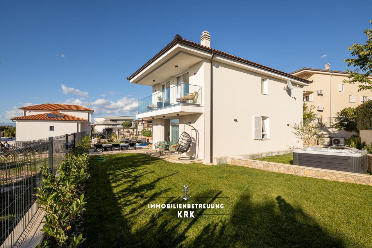 Villa Richard Malinska Exterior photo
