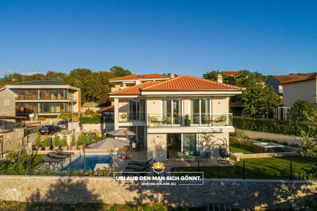 Villa Richard Malinska Exterior photo